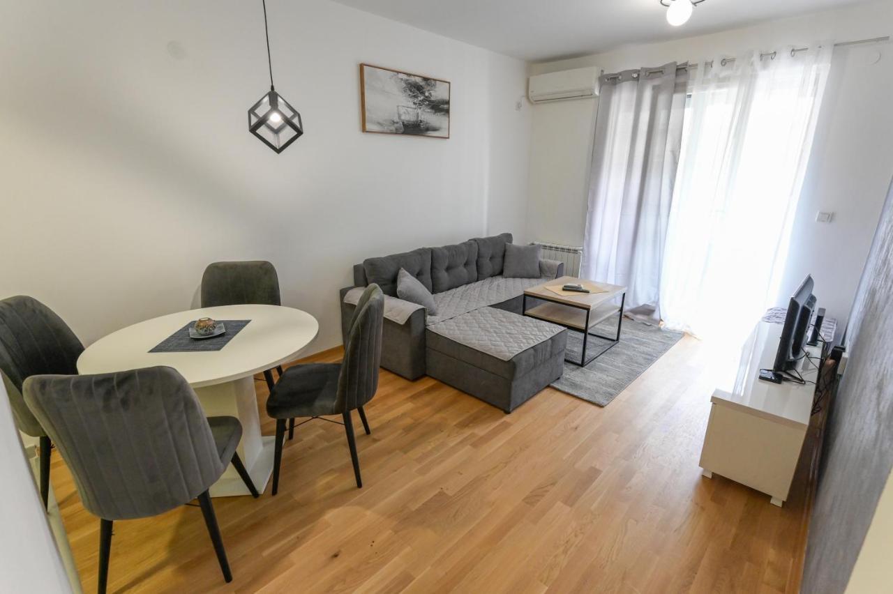 Porta Apartment スコピエ エクステリア 写真