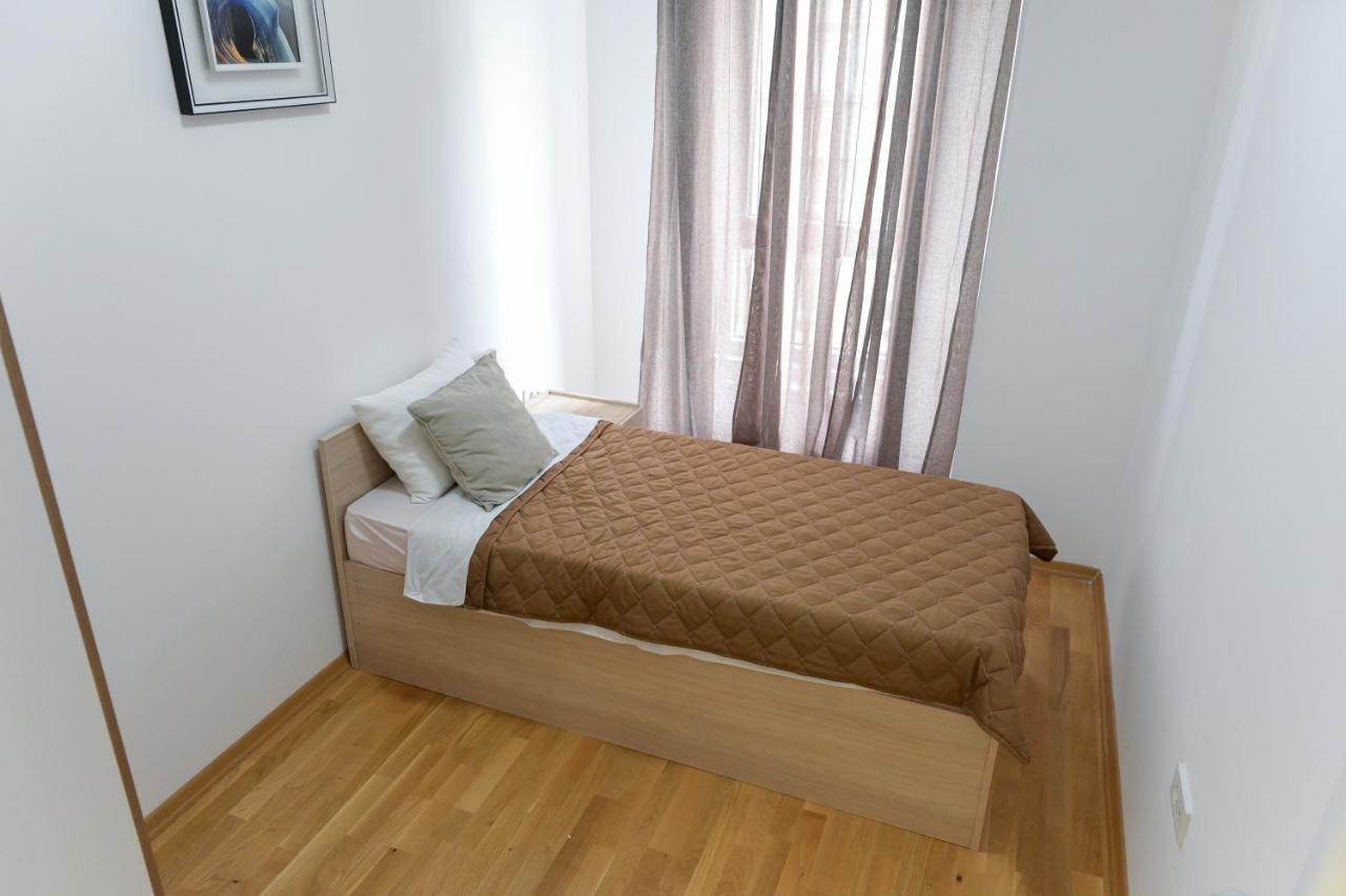 Porta Apartment スコピエ エクステリア 写真